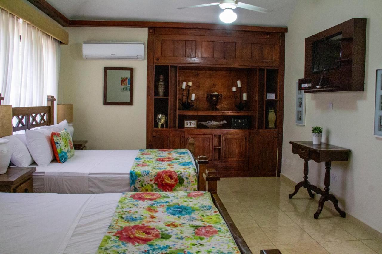 Rancho Guacamayos Hotel & Restaurantes Bonao Екстериор снимка