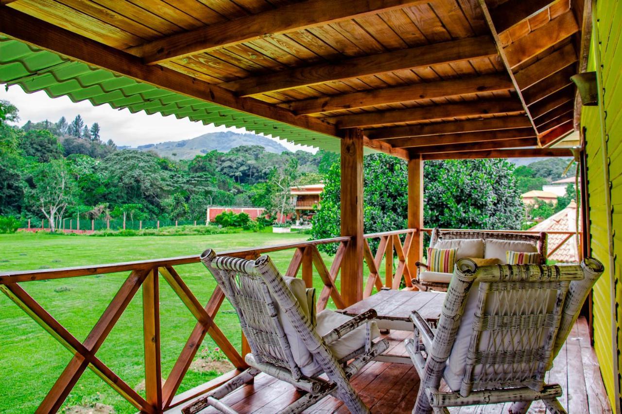 Rancho Guacamayos Hotel & Restaurantes Bonao Екстериор снимка