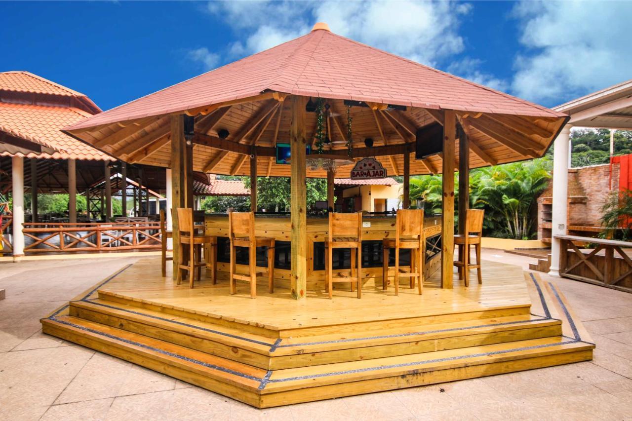 Rancho Guacamayos Hotel & Restaurantes Bonao Екстериор снимка